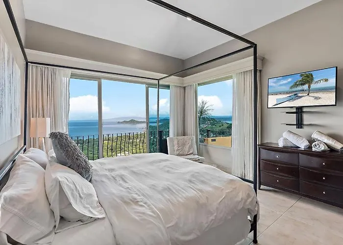 Villa Swim-up Bar, Ocean Views & Daily Housekeeping *