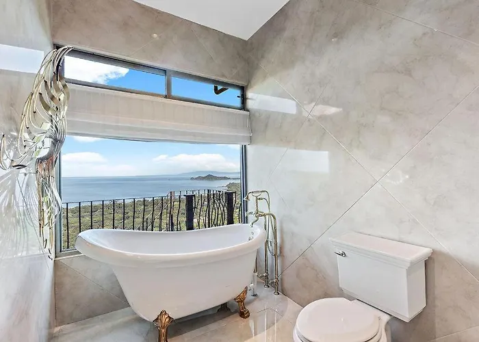 Villa Swim-up Bar, Ocean Views & Daily Housekeeping Playa Hermosa (Guanacaste)